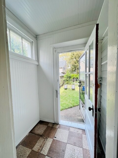 Building Photo - 31 Addison Ave