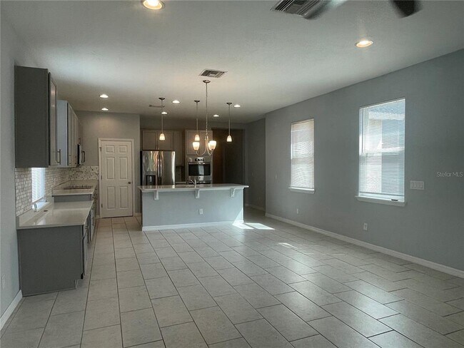 Building Photo - 32745 Coldwater Creek Loop