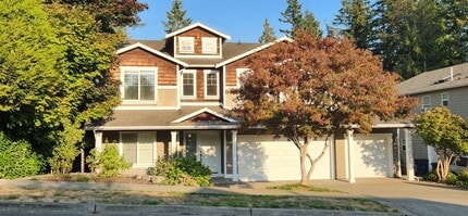 Building Photo - 5 bedroom 2.5 Bathroom single family home ...