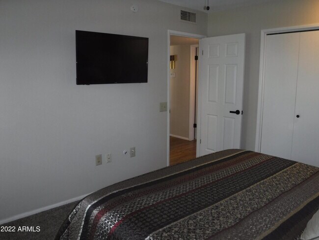 Building Photo - 11029 W Caron Dr