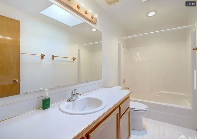 Primary Photo - 17417 28th Ave SE