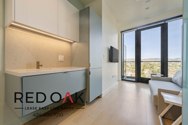 Building Photo - 6401 Wilshire Blvd