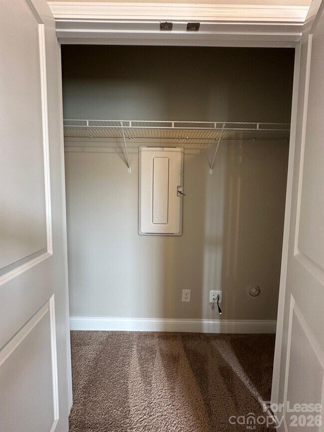 Building Photo - 9407 Inverness Bay Rd