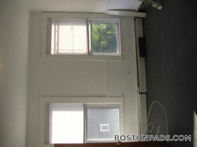 Building Photo - 35 Brookline St