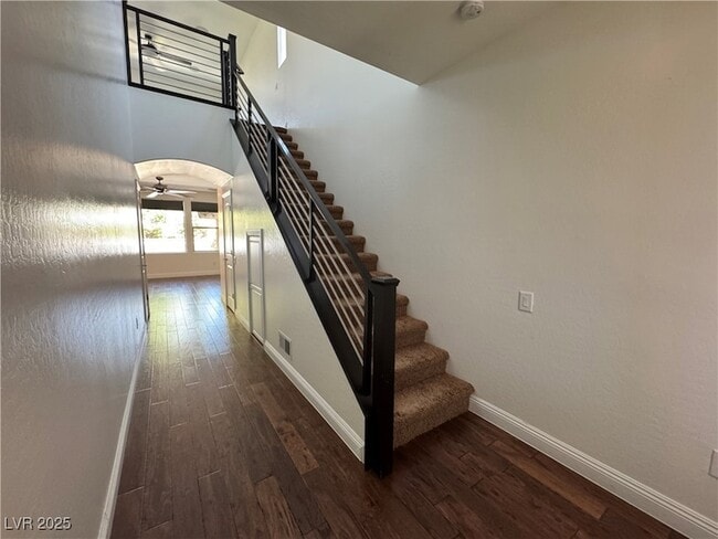 Building Photo - 2090 Morro Vista Dr