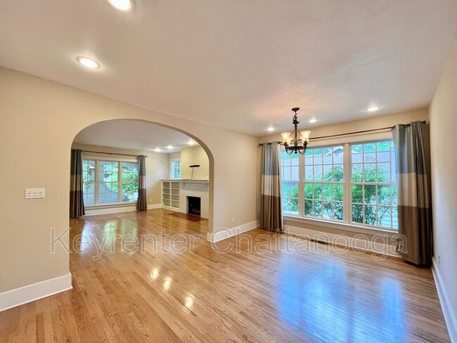 Building Photo - 1610 Hixson Pike