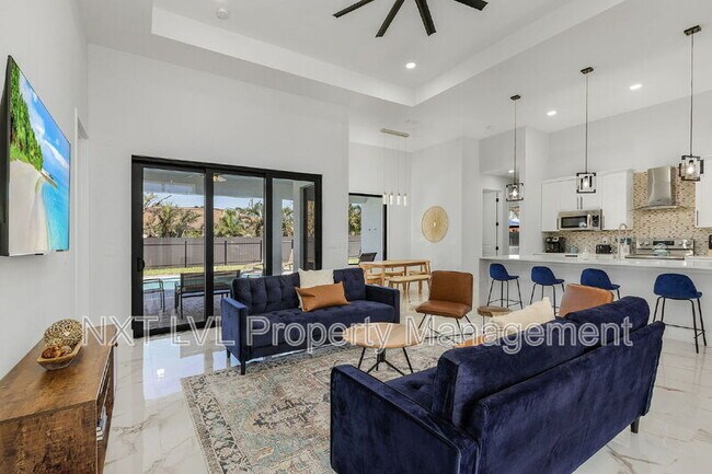 Building Photo - 1925 SW 3rd Terrace