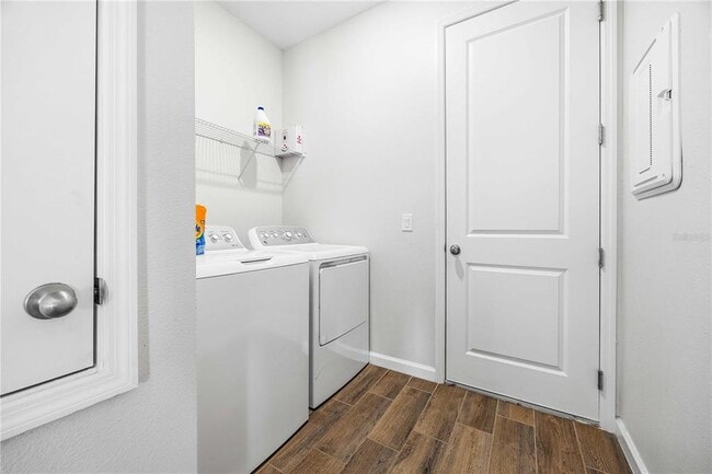 Building Photo - 702 Benz St