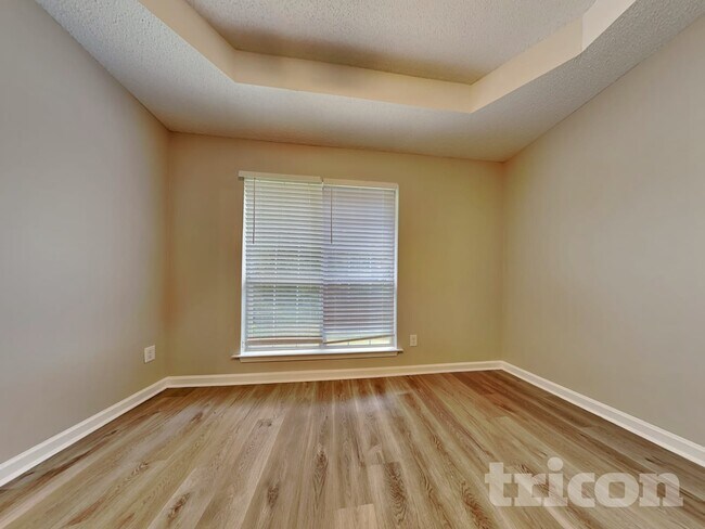 Building Photo - 4050 Monarch Dr