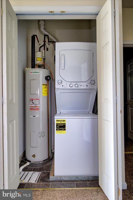 Building Photo - 316 Bridge St