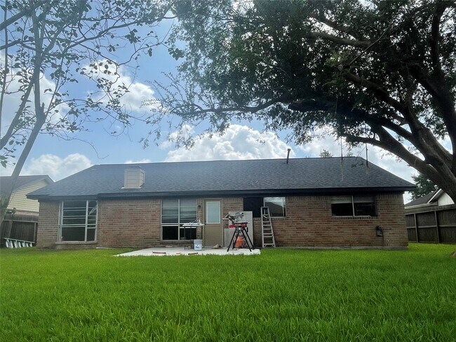Building Photo - 1811 Hanbury Ct