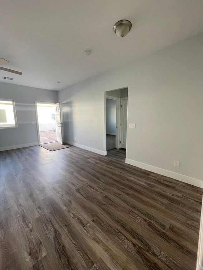 Building Photo - 2 bedroom Condo in Pahrump
