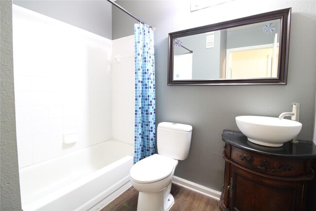 Building Photo - 4348 S Kirkman Rd