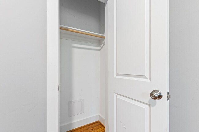 Building Photo - Charming Cape Cod in Tuscaloosa Lakewood!