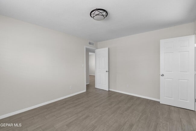 Building Photo - 10516 Cuesta Brava Ln