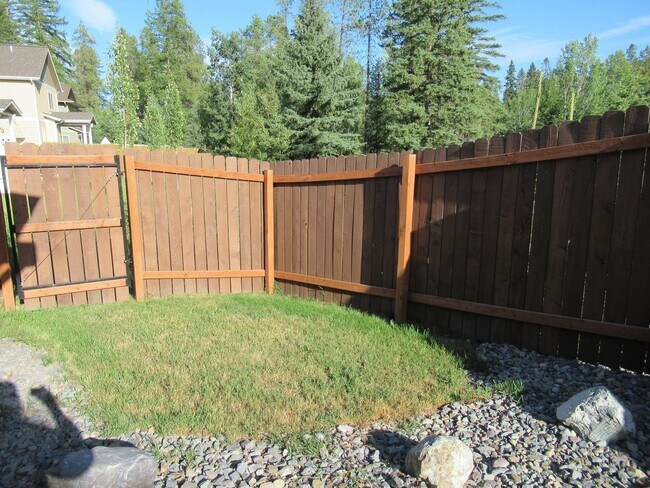 Building Photo - 45 Great Northern Dr