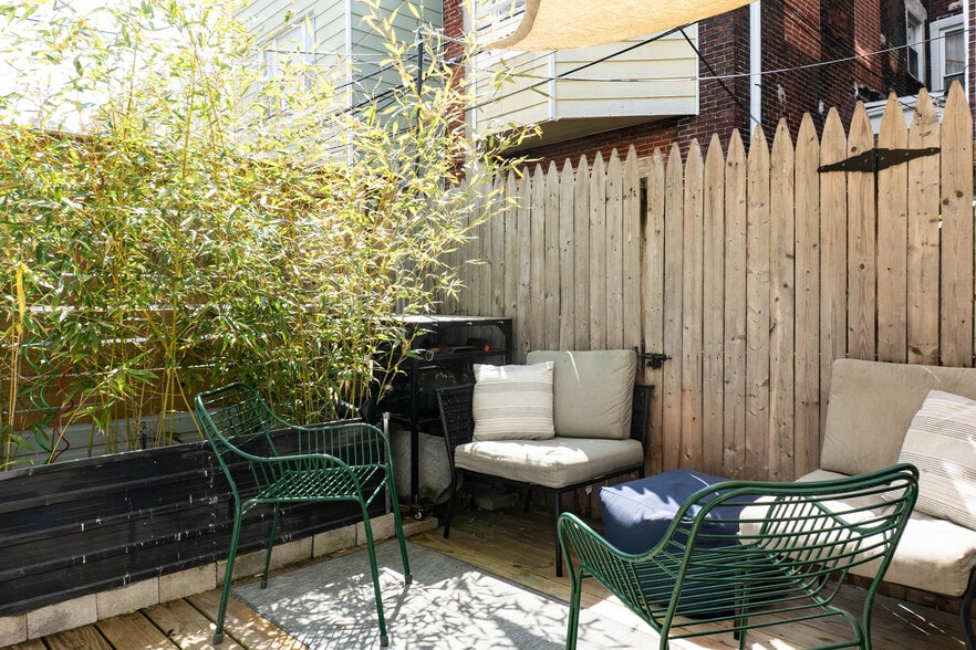 Building Photo - 1230 Mercy St