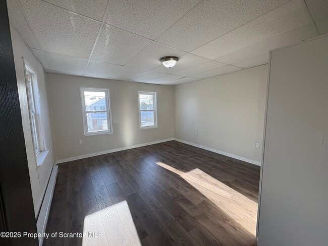 Building Photo - 511 Oak St