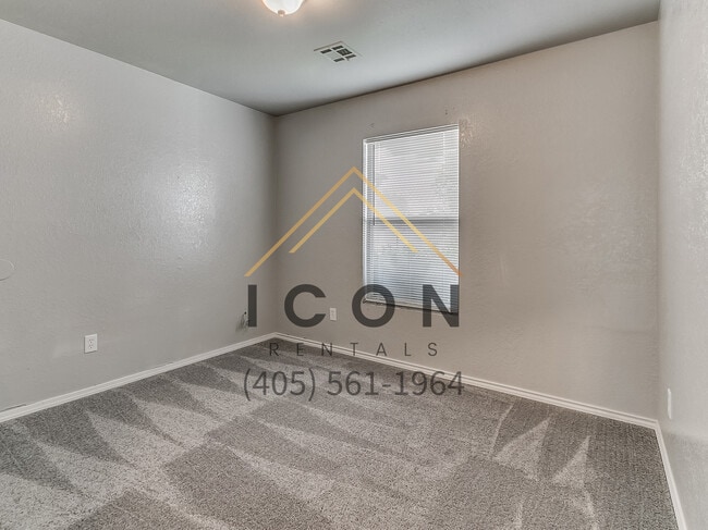 Building Photo - 10477 Aberdeen Dr