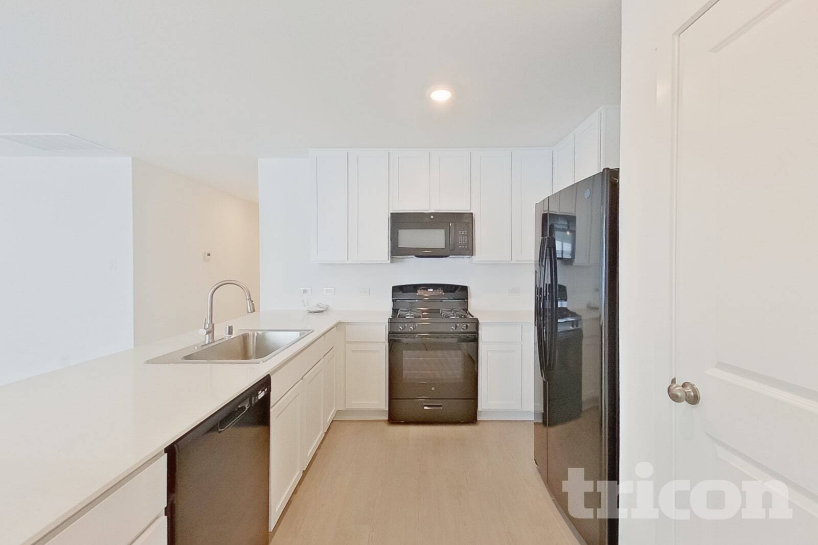 Building Photo - 827 Ginkgo Wy