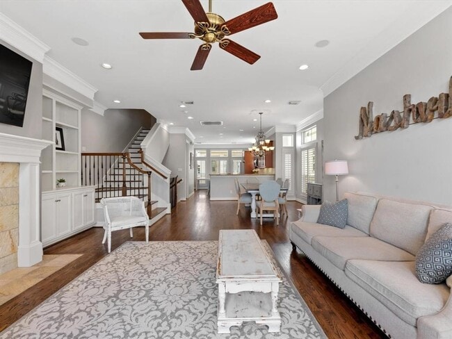 Building Photo - 625 Hartman St