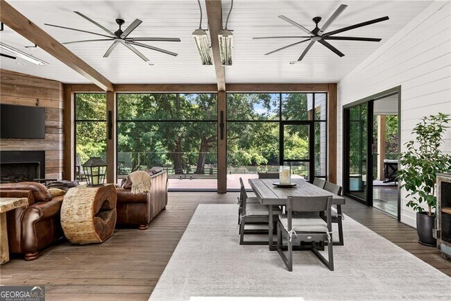 Building Photo - 3669 Cochise Dr SE