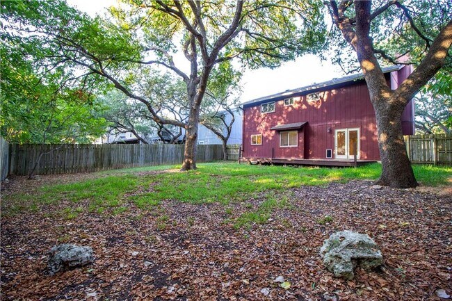 Building Photo - 8211 Pilgrims Pl