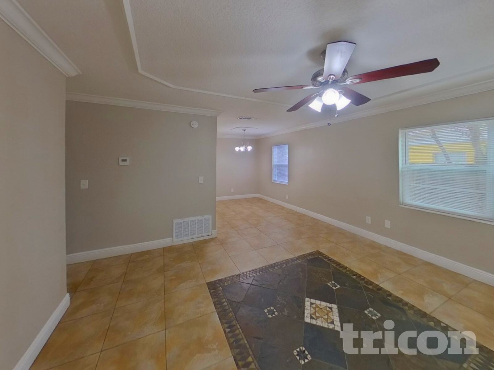 Building Photo - 563 Robin Hill Cir