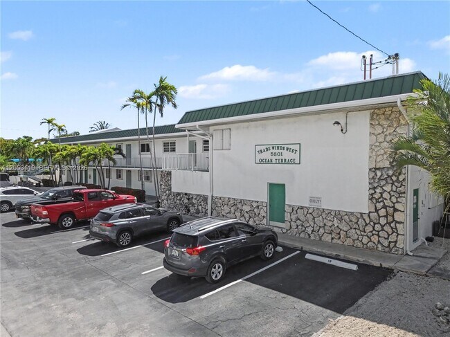 Building Photo - 5301 Ocean Terrace