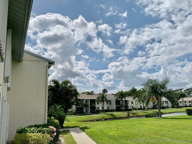 Building Photo - 1116 Green Pine Blvd