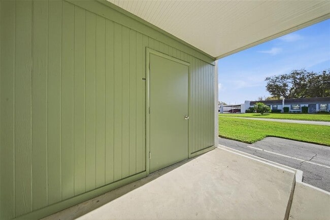 Building Photo - 4651 Lake Villa Dr