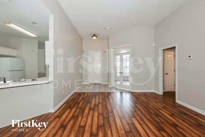 Building Photo - 995 Nesting Wood Cir W