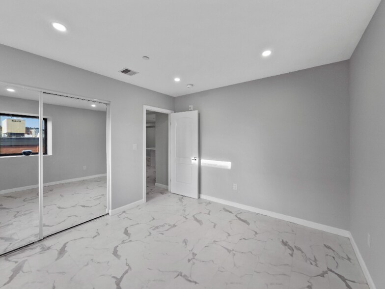 Building Photo - 225-235 Essex St