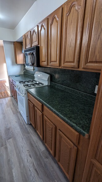Building Photo - 1553 Helderberg Ave