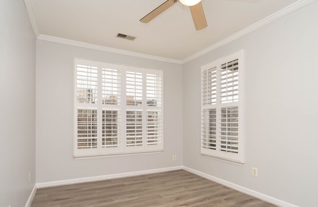 Building Photo - 2 Bed 2 Bath Condo in Westbriar Condominiums