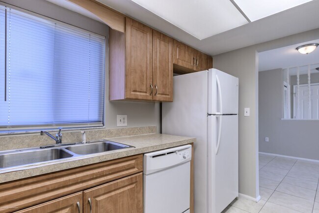Building Photo - DRASTIC PRICE DROP!! WATERFRONT- 2-BEDROOM...