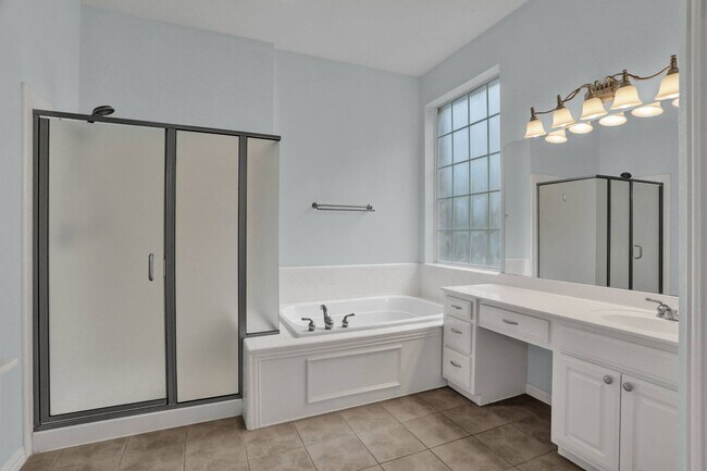 Building Photo - West Allen Beauty.  Ready to GO