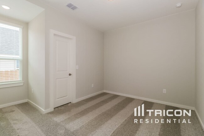 Building Photo - 1732 Mexican Heather Dr