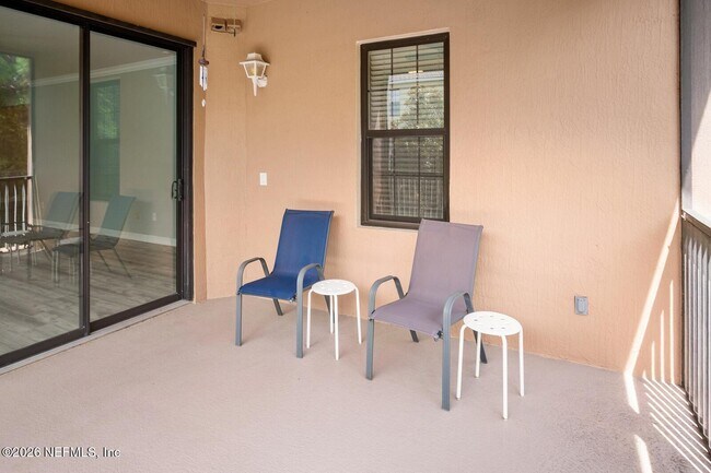Building Photo - 210 Paseo Terraza