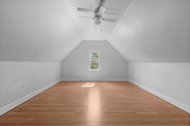 Building Photo - 289 N Churchill Dr