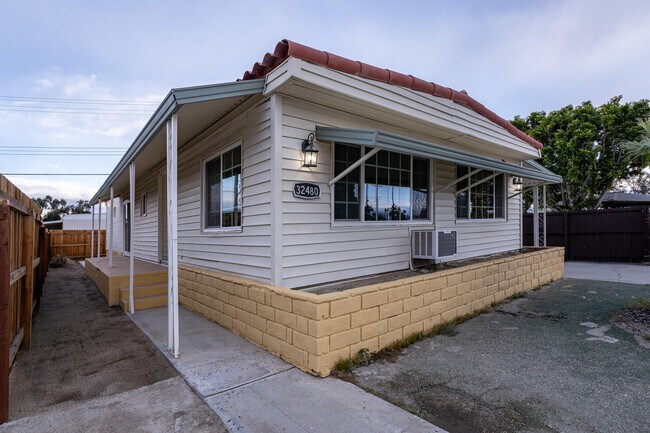 Building Photo - 32480 San Miguelito Dr