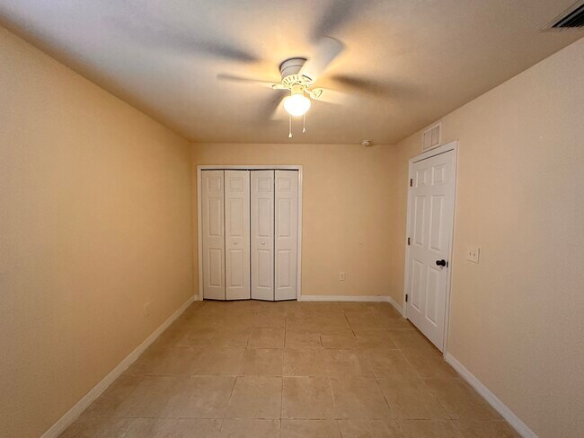 Building Photo - 3215 SW Santa Barbara Pl