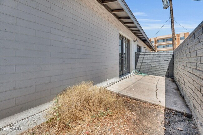 Building Photo - 3034 N 35th St