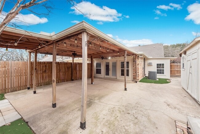 Building Photo - 1817 Crooked Ln