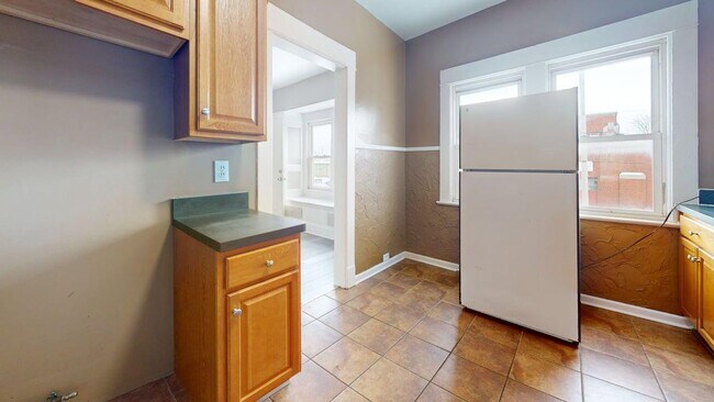 Building Photo - 3360 W 84th St