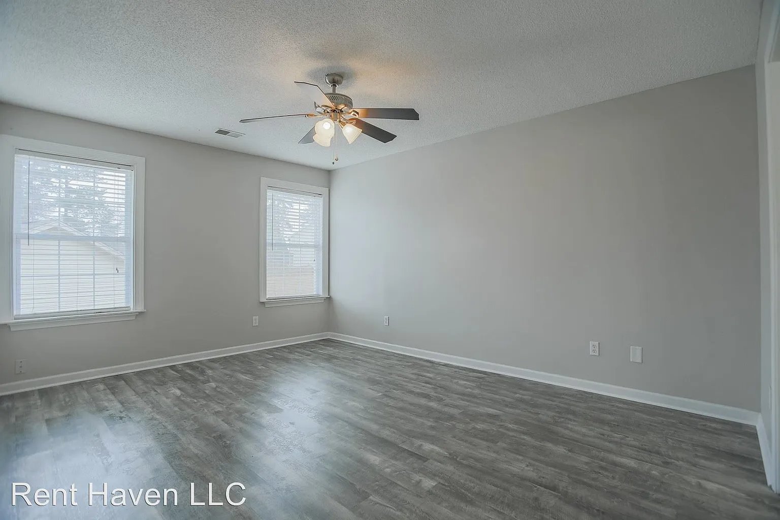 Building Photo - 115 Turning Leaf Dr