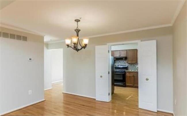 Building Photo - 7681 Blueberry Hill Ln
