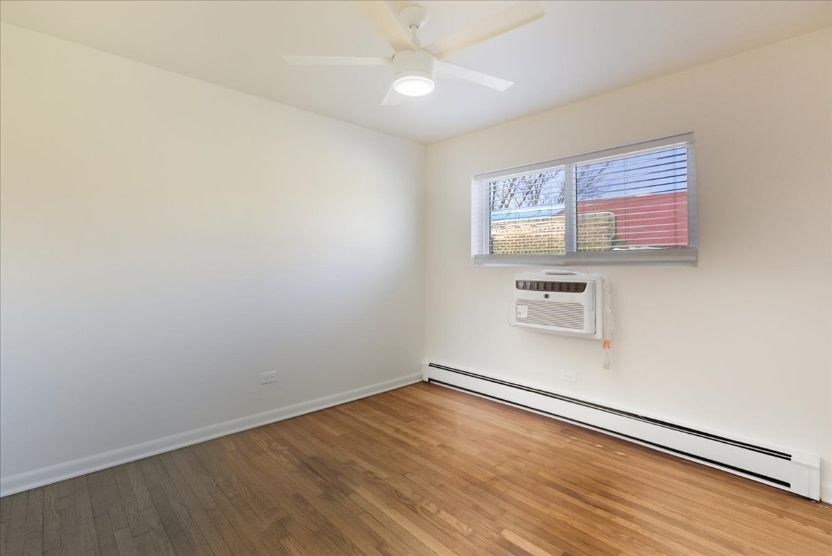 Building Photo - 7357 N Winchester Ave