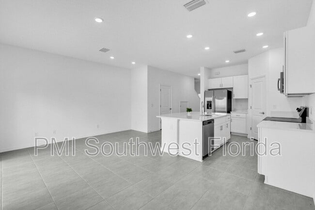 Building Photo - 3023 Novara Ln