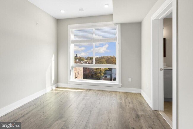 Building Photo - 2209 N Broad St